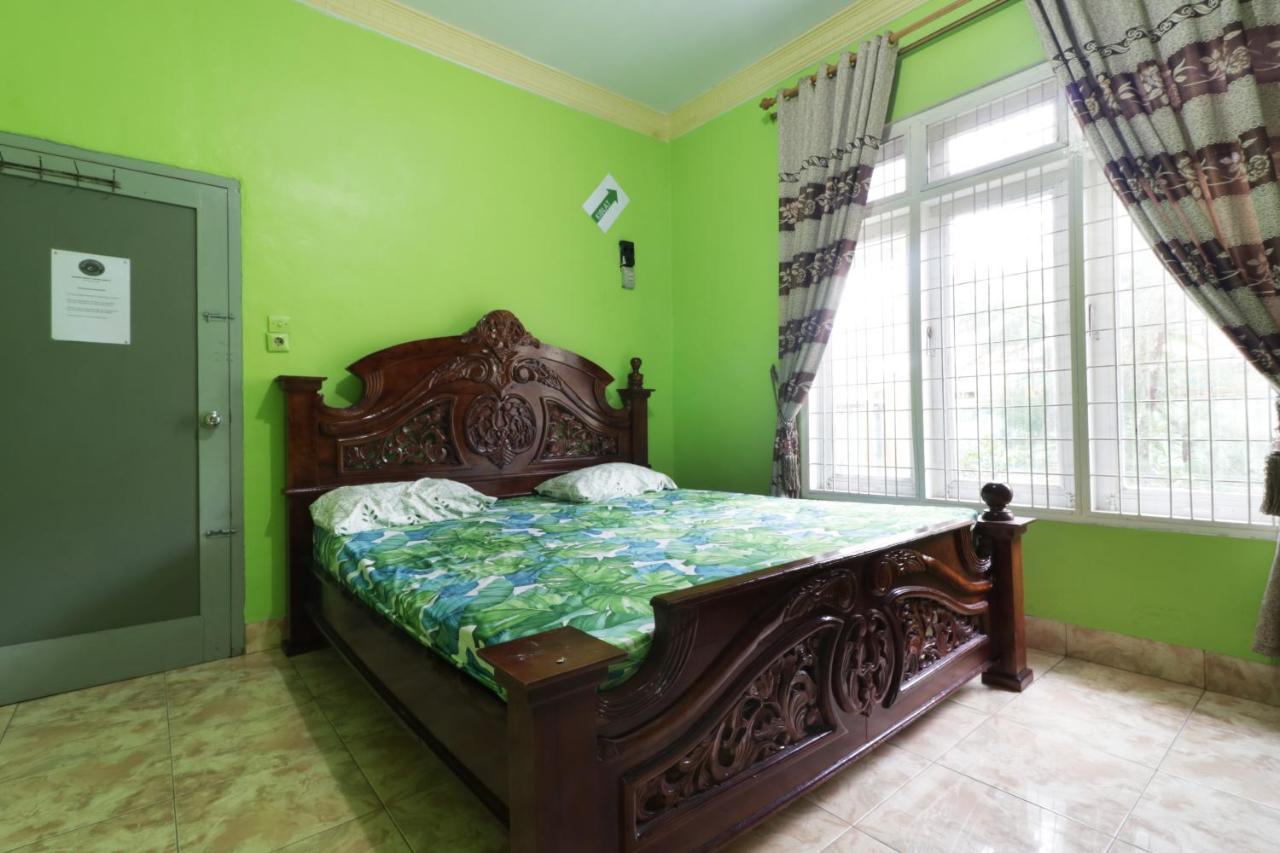 Waroeng Transit & Depary Homestay Binjai ภายนอก รูปภาพ